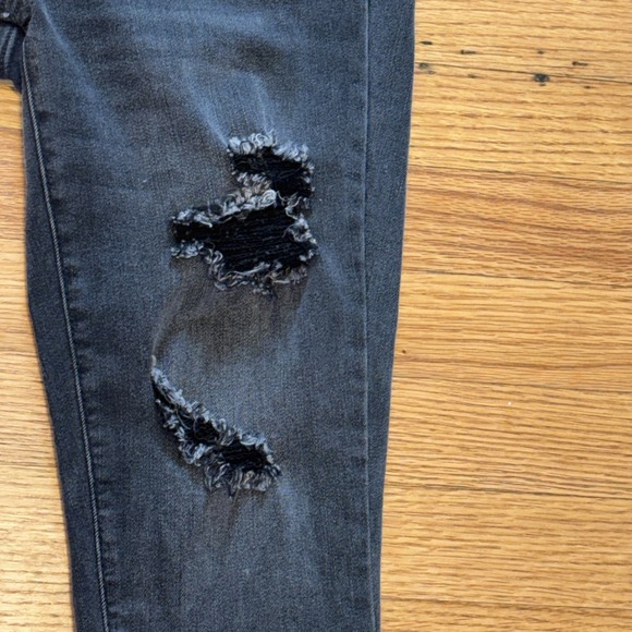 Judy Blue Jean High Waist‎ Size 5 Destroyed Denim Black Skinny Fit Capri NWT - Picture 9 of 10